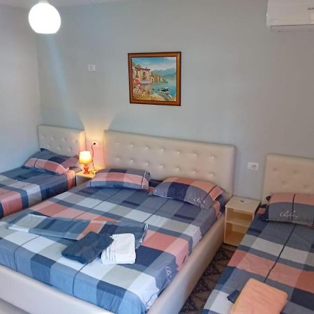 Hotel Ziku Durrës Extérieur photo