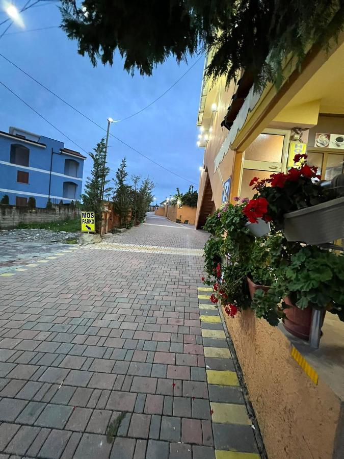 Hotel Ziku Durrës Extérieur photo